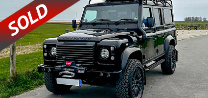 SOLD - Land Rover Defender 110 Station Wagon, Off-Road-Special black in black - Verkauf